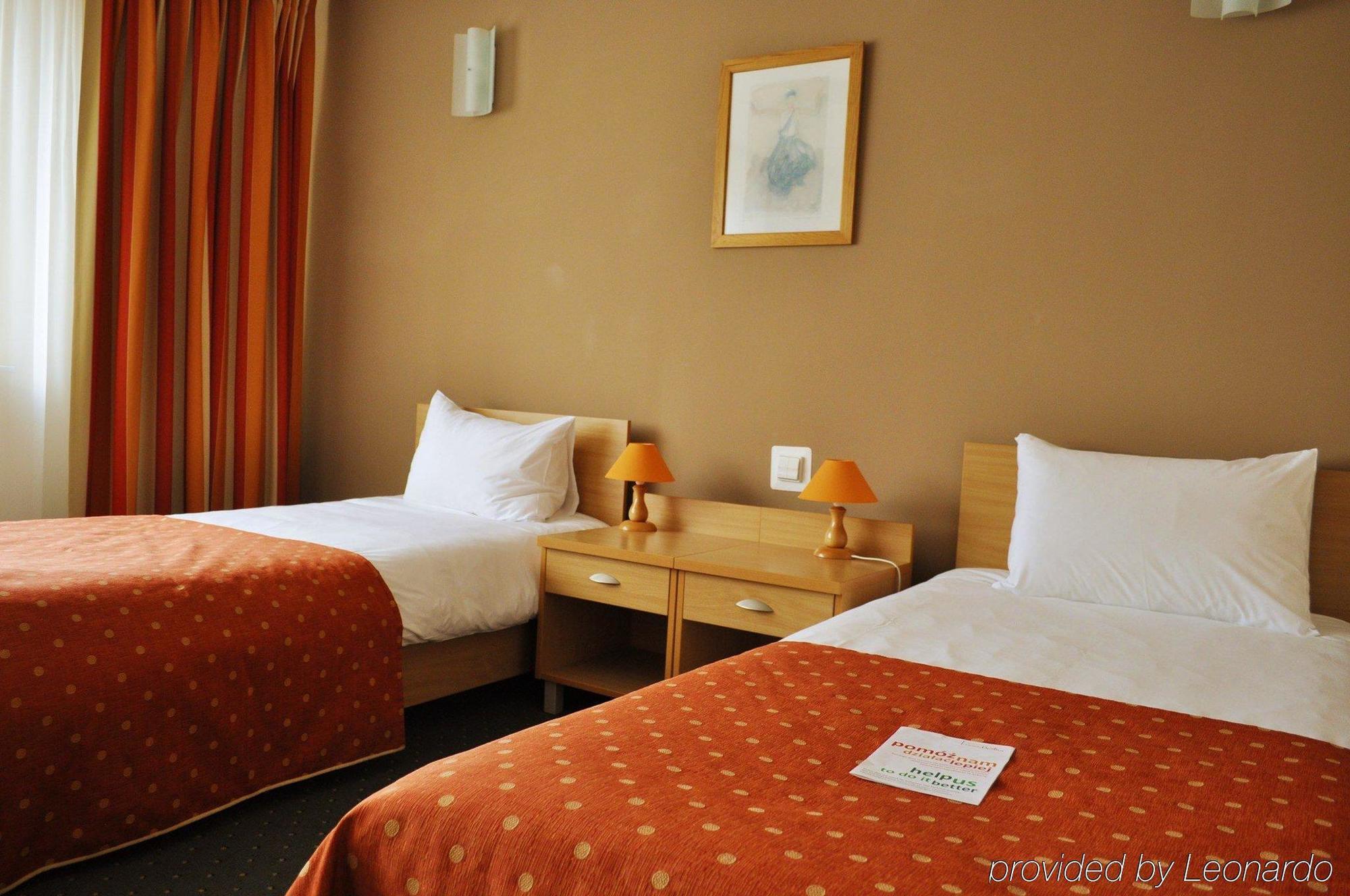 Hotel Wilanow Warszawa By Desilva Bagian luar foto