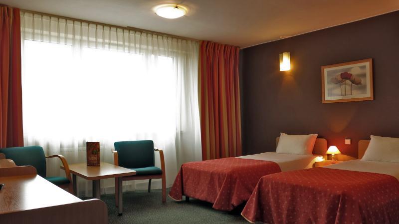 Hotel Wilanow Warszawa By Desilva Bagian luar foto