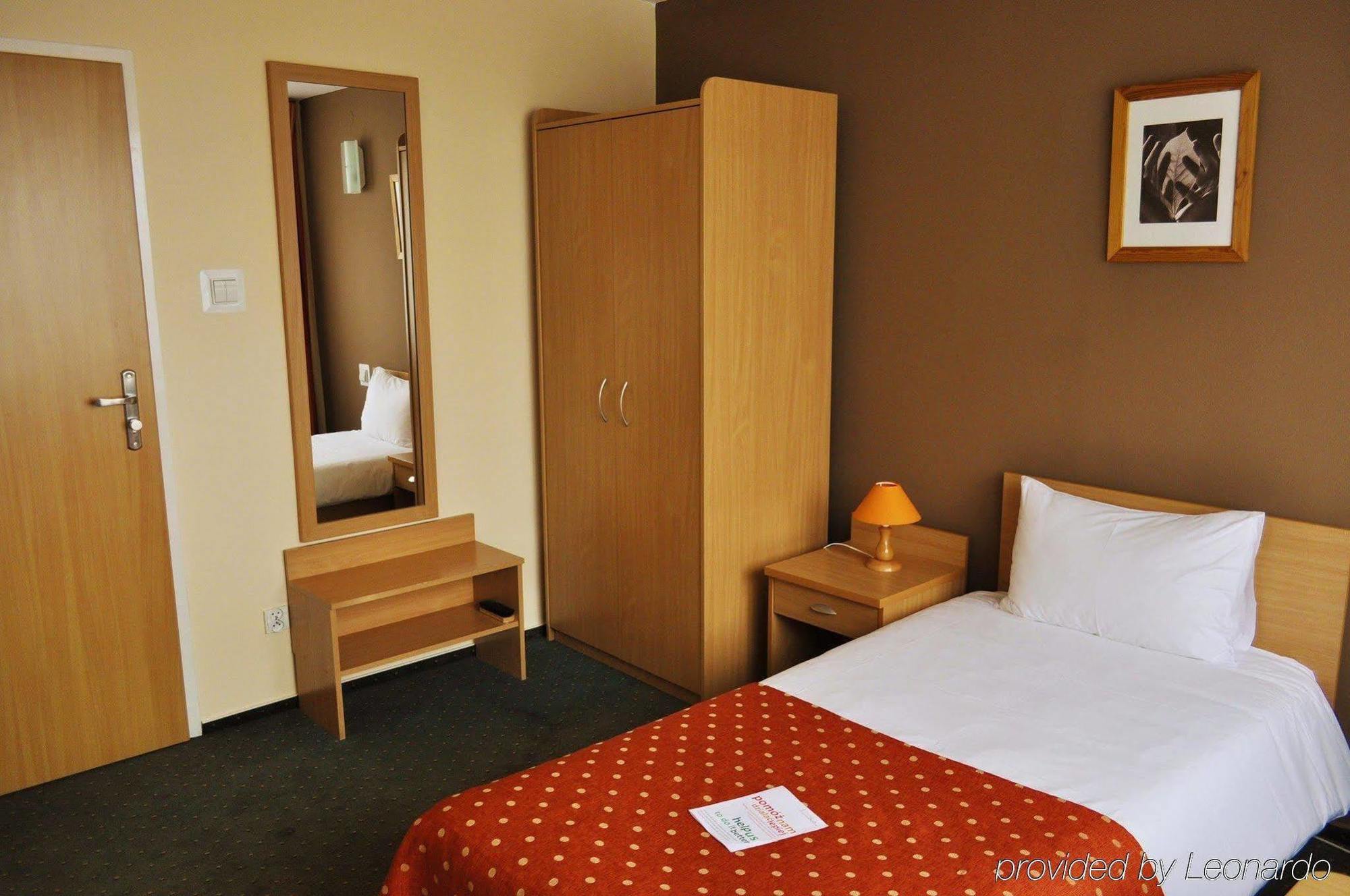 Hotel Wilanow Warszawa By Desilva Bagian luar foto