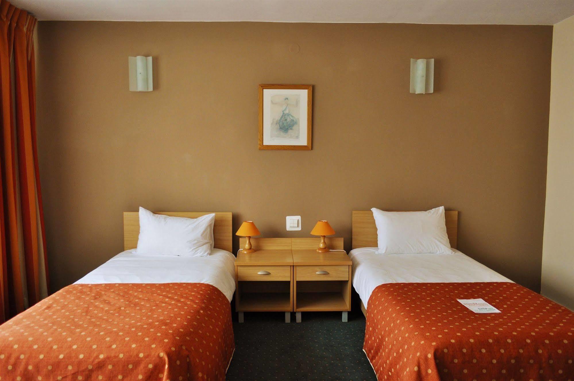 Hotel Wilanow Warszawa By Desilva Ruang foto