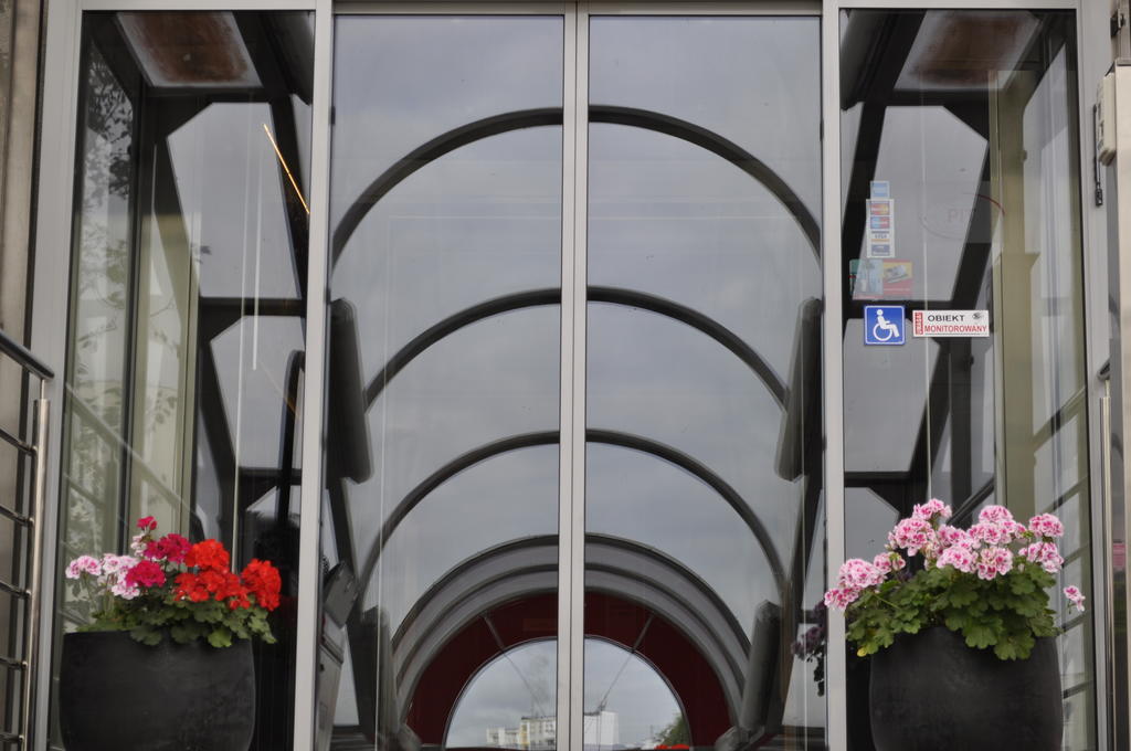 Hotel Wilanow Warszawa By Desilva Bagian luar foto