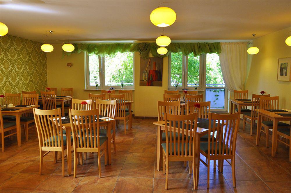Hotel Wilanow Warszawa By Desilva Bagian luar foto
